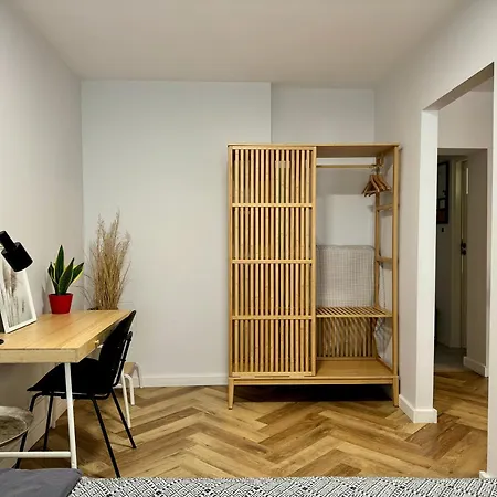 Апартаменты Tandem In Old Town - 24h Self Check-in *