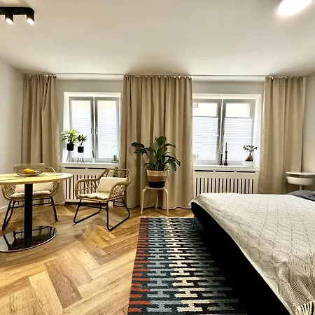 Апартаменты Tandem In Old Town - 24h Self Check-in *